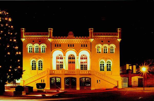 Bild vergr&ouml;&szlig;ern: Rathaus-am-Abend